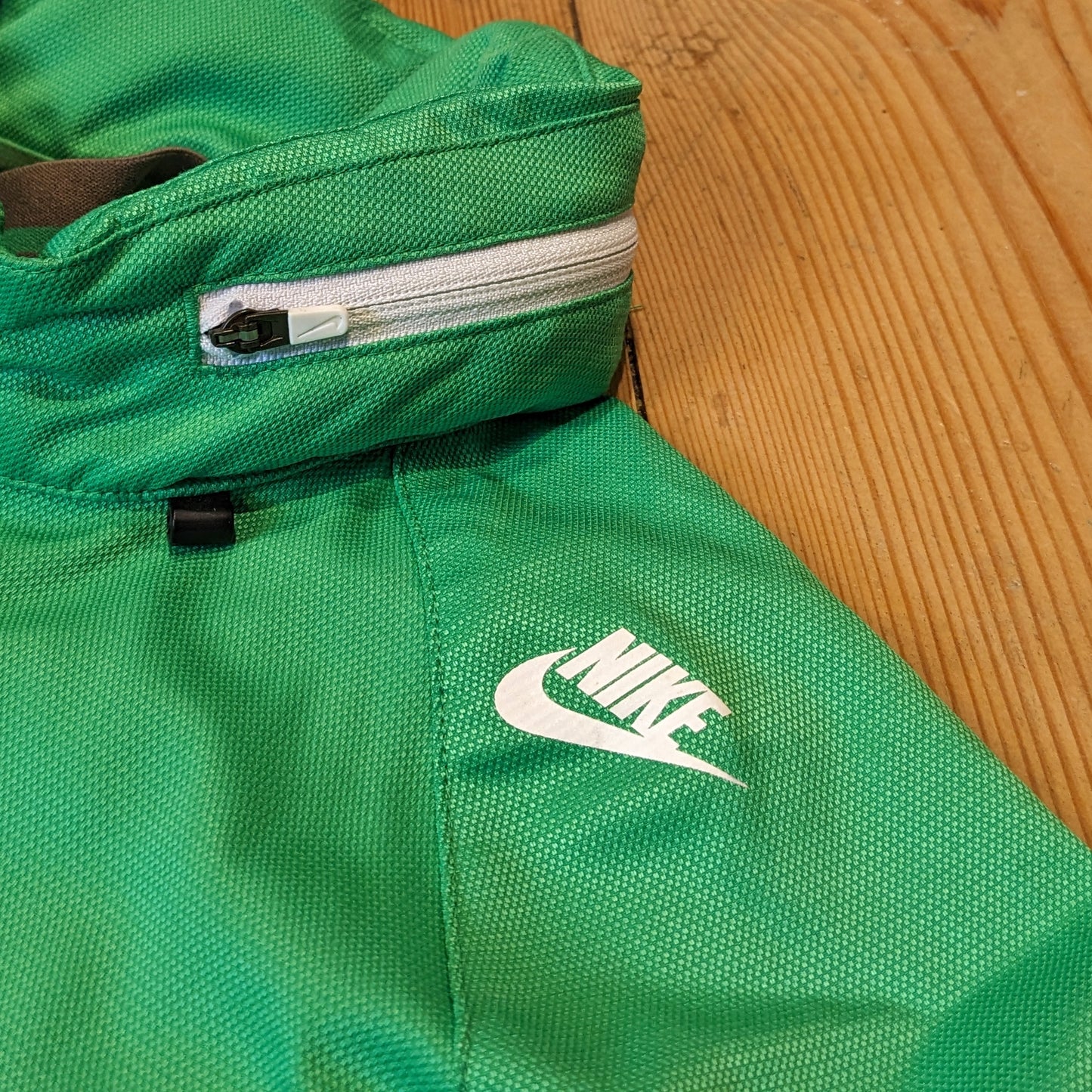 Nike / Shoulder Strap Jacket / L