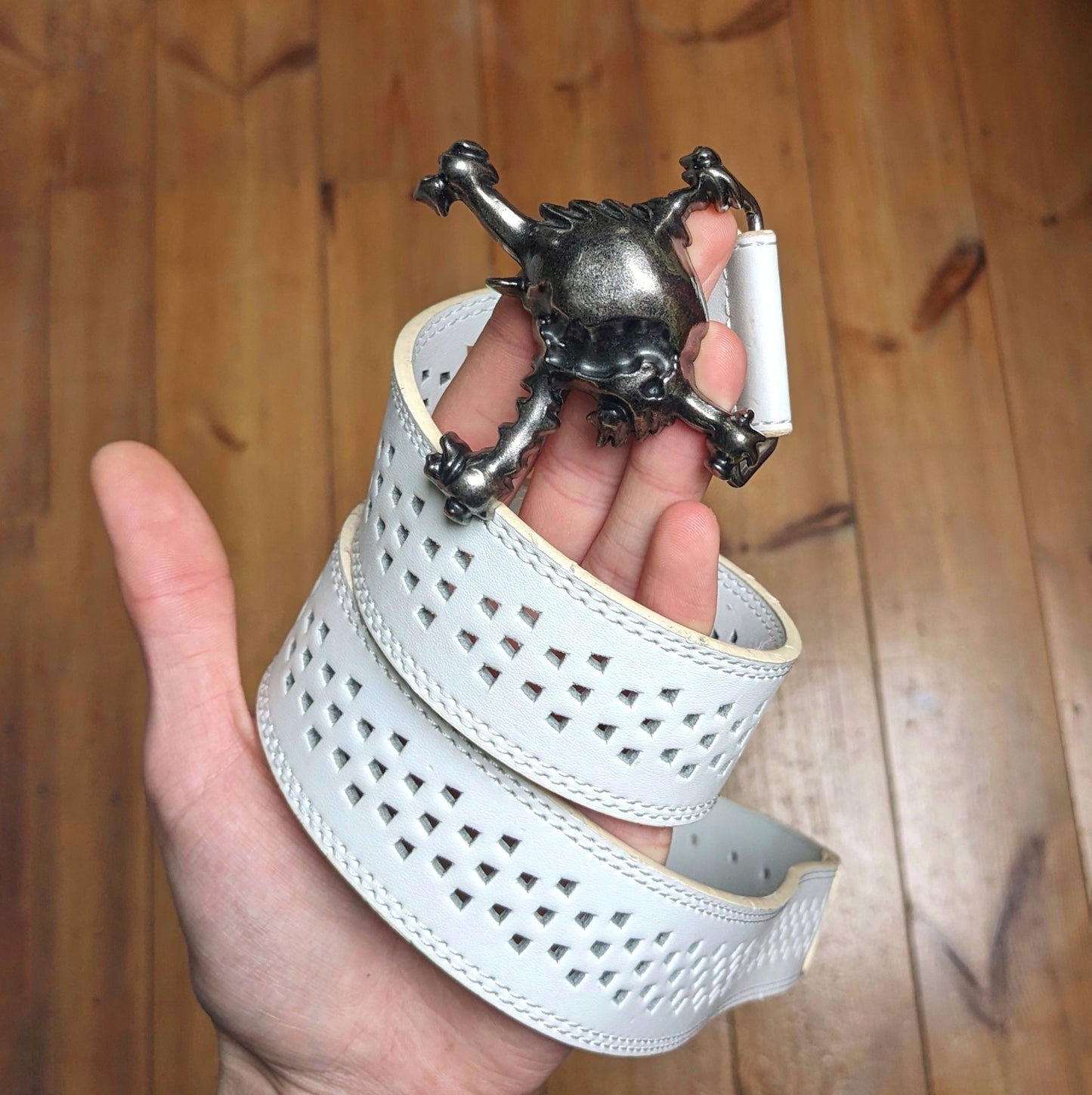 Oakley Scatter Skull Belt / White Leather / Silver Skull