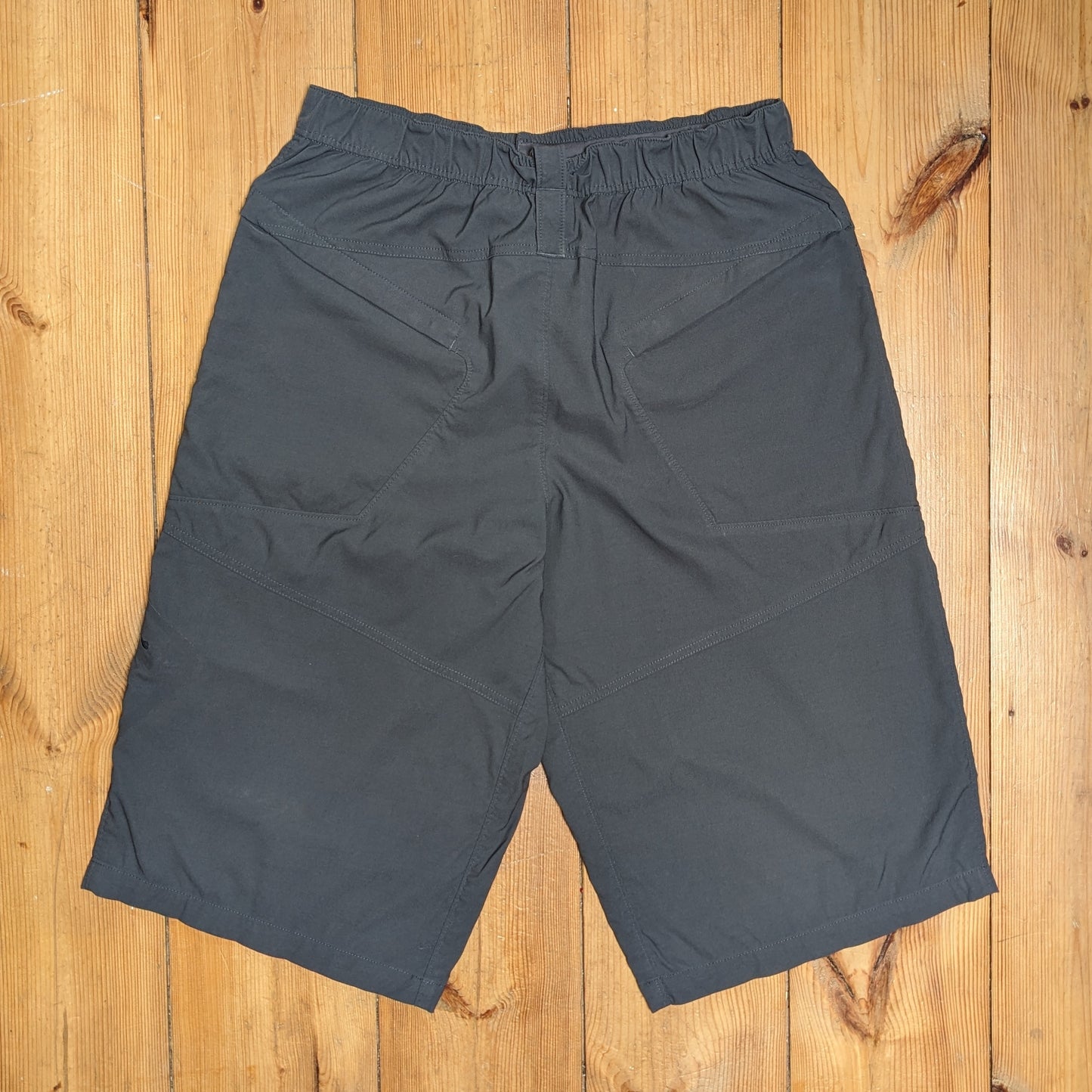 Nike ACG / 5 Pocket Shorts / M