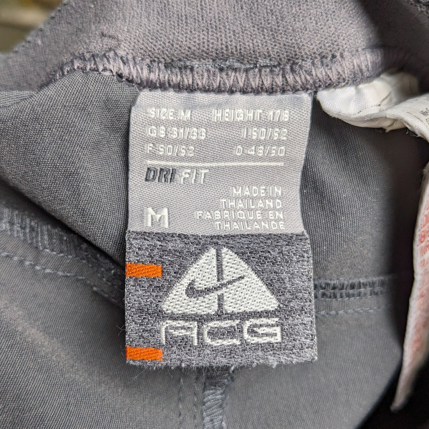 Nike ACG / 5 Pocket Shorts / M